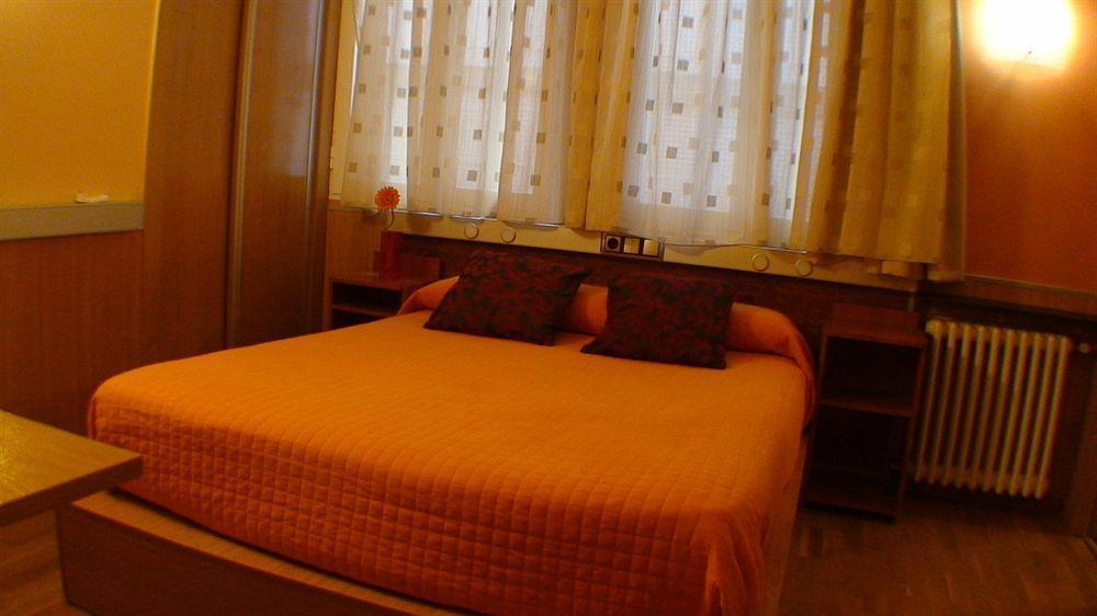 Hostal El Carmen Zaragoza Eksteriør billede