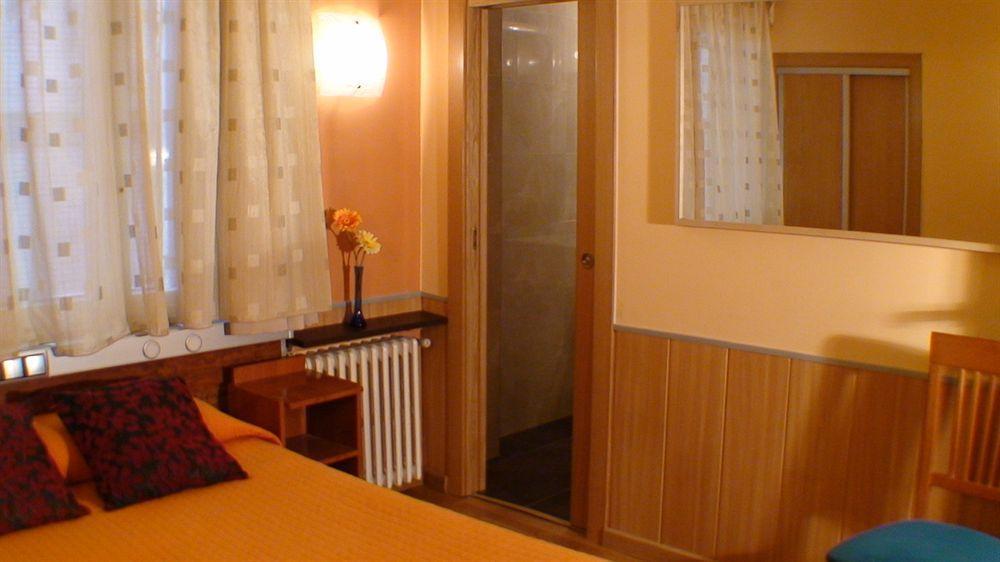 Hostal El Carmen Zaragoza Eksteriør billede